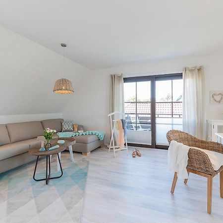 Ferienwohnungen Haus Am Strand 青斯特 外观 照片