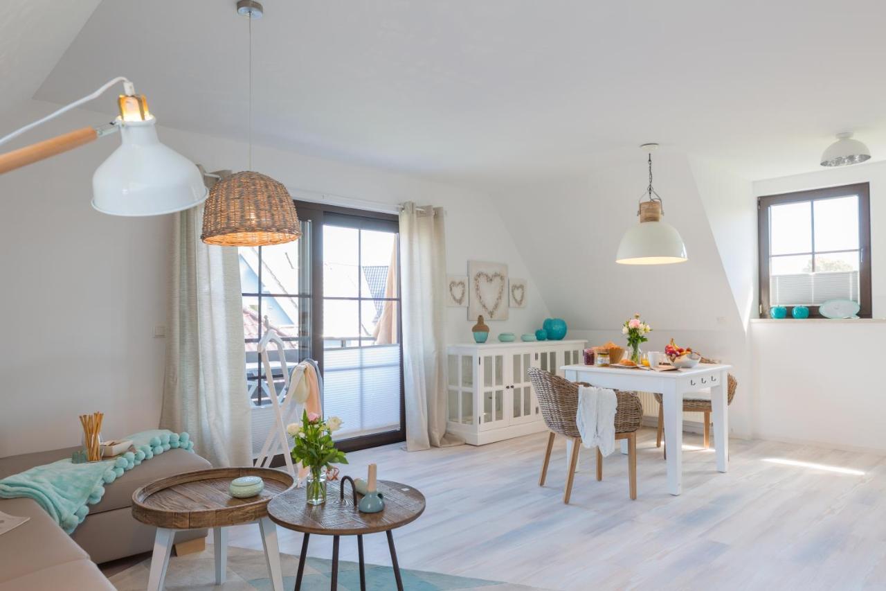Ferienwohnungen Haus Am Strand 青斯特 外观 照片